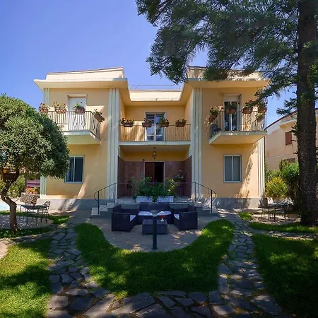 Il Giardino Degli Allori