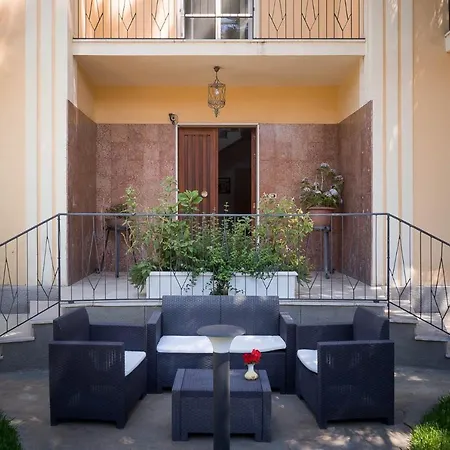 Il Giardino Degli Allori Bed & Breakfast